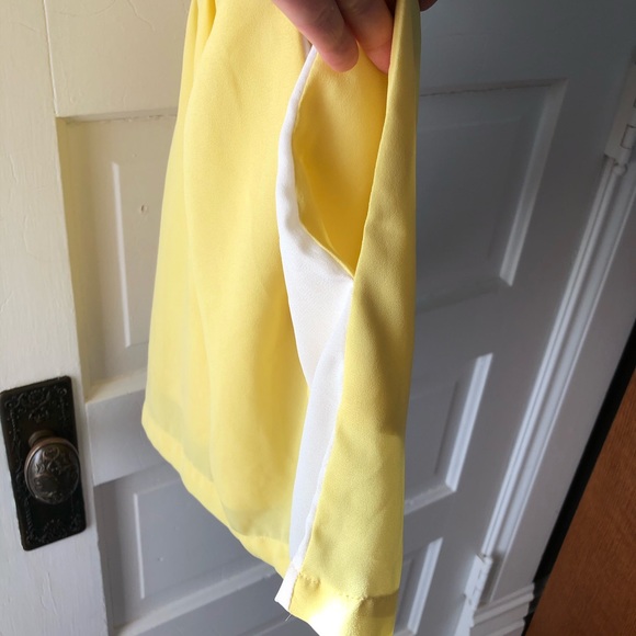 Yellow romper! 💛 - Picture 4 of 9